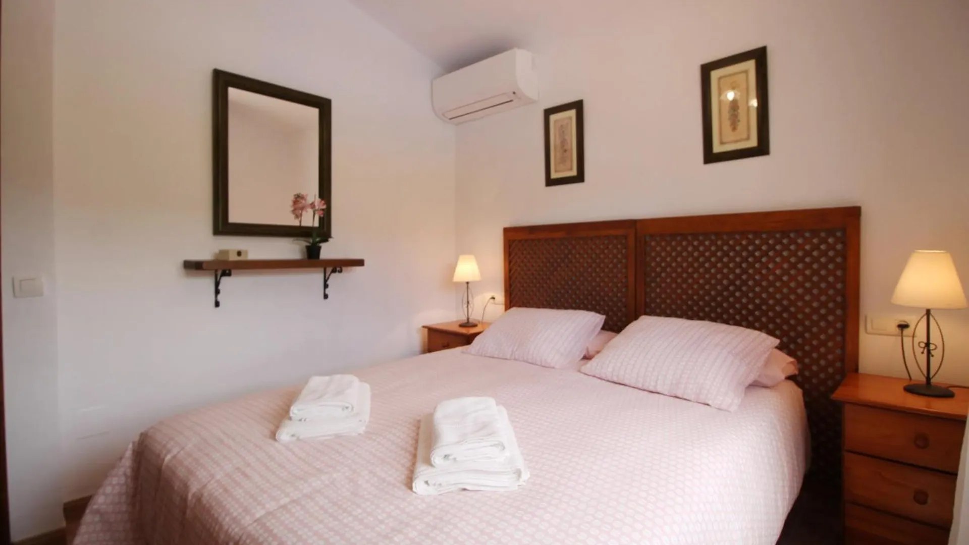 Villa Cortijo De La Musica Spainsunrentals Frigiliana