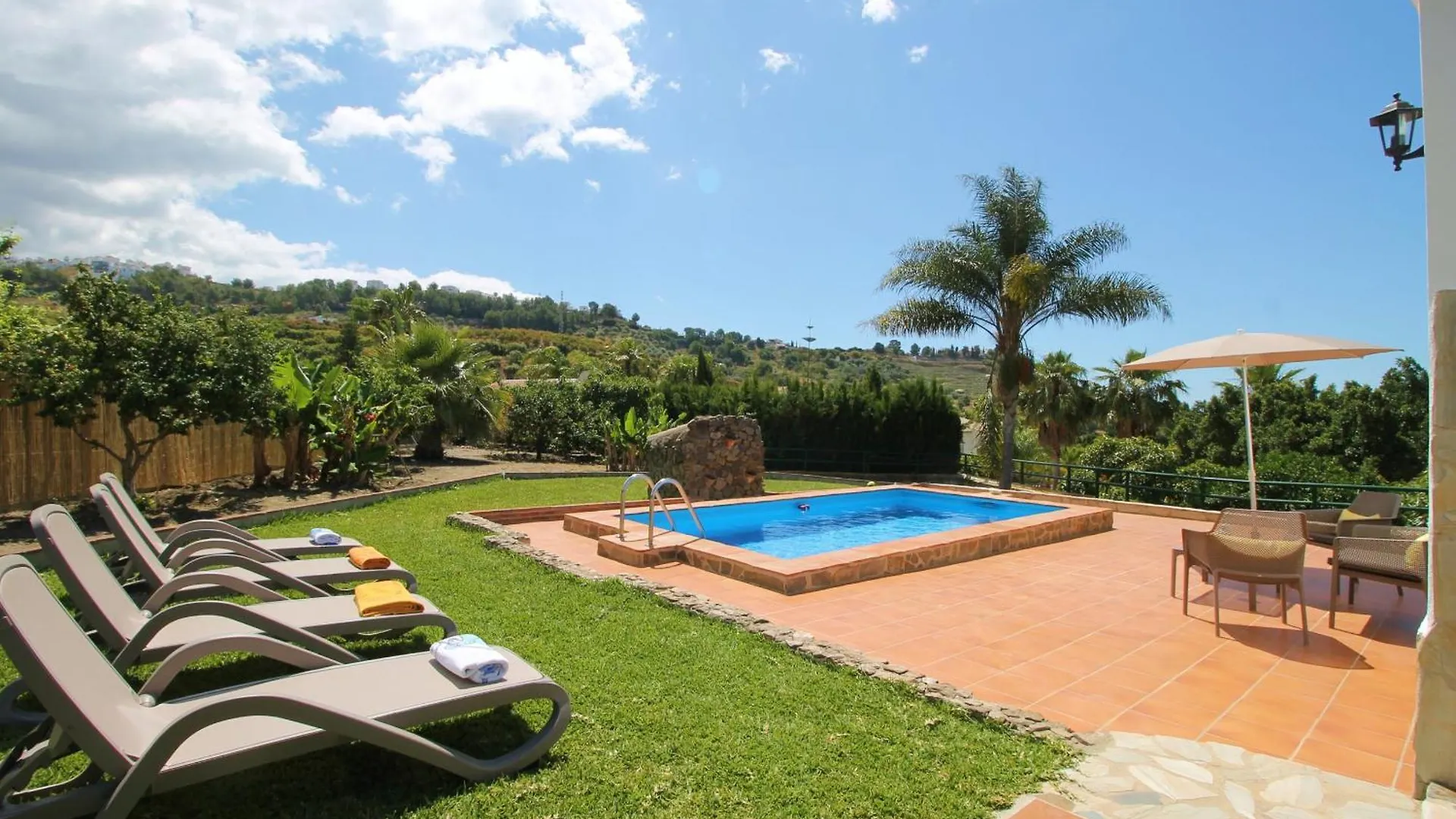 Cortijo De La Musica Spainsunrentals contacts